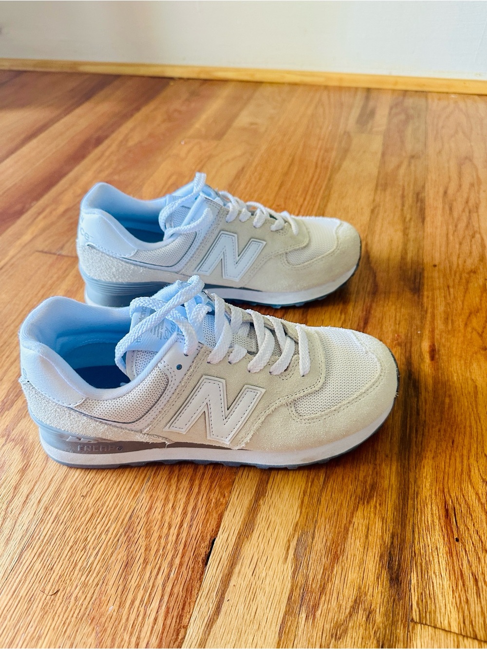 New Balance Women's Light Gray and Tan Classic Athletic Sneakers